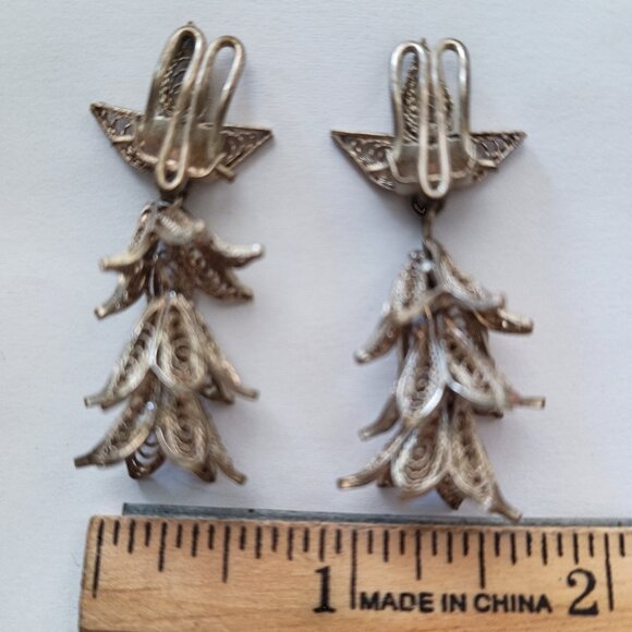 Vintage Filigree Clip Earrings Hand Crafted White Metal (Silver?) - Picture 8 of 9